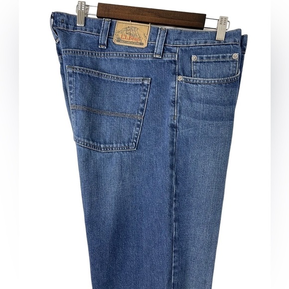 LL Bean Men’s Standard Fit Jeans 40Wx30L Excellent Condition‎ - Picture 2 of 6